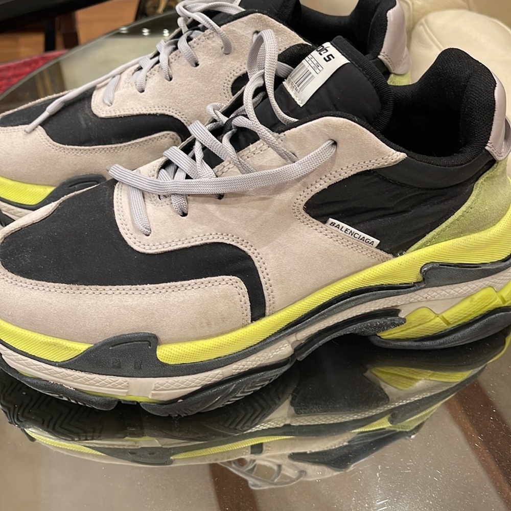 Balenciaga Triple S men’s sneakers size 10. Authentic and in good condition - Picture 11 of 13